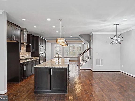 4th image of 7452 Burnside Way