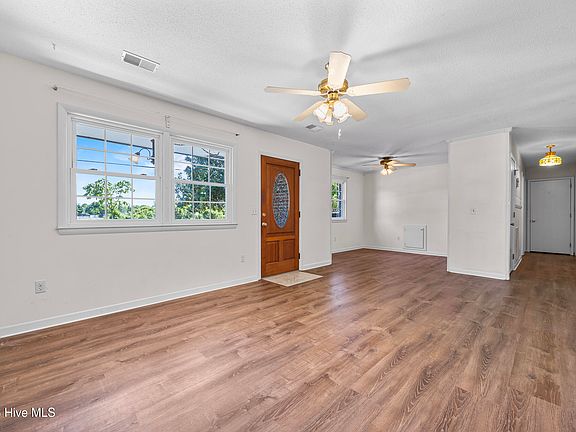 5th image of 514 Cathay Road