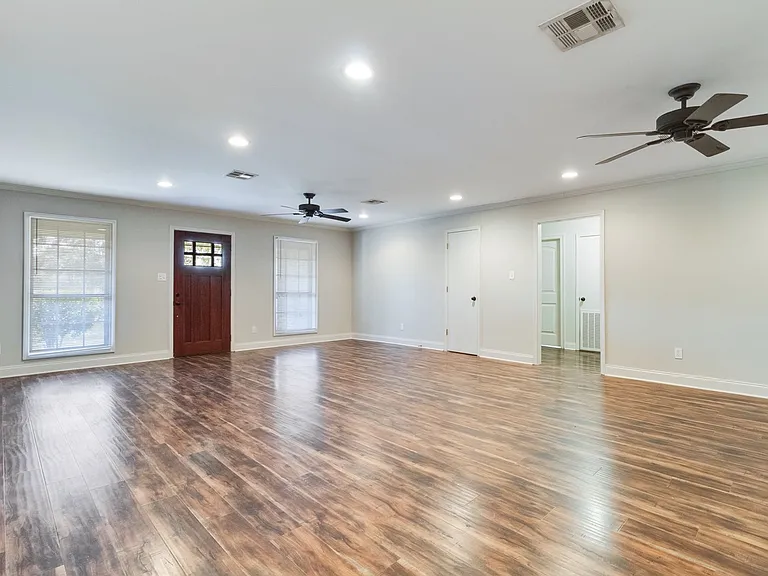 808 Tolson Rd — Photo 4