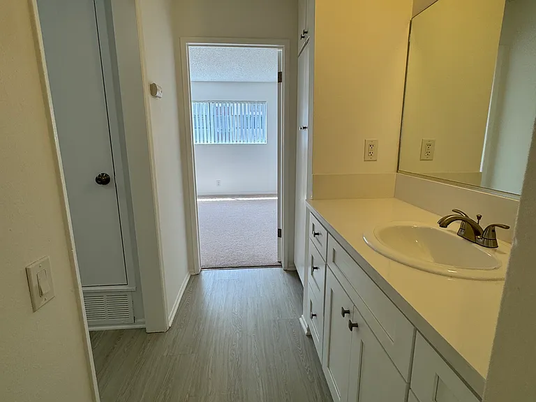 The Lennox — Photo 33