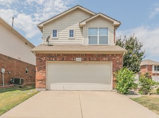 6333 Claire Dr, Fort Worth, TX 76131