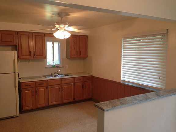 Eat-In Kitchen