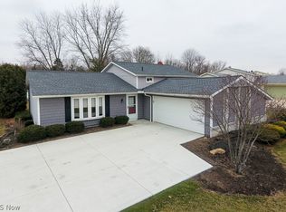 20275 Applewood Ln, Strongsville, OH