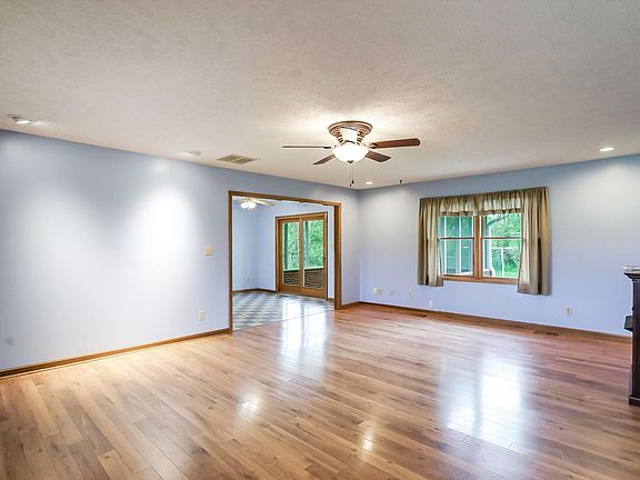 5th image of 4718 W Country Rd #150