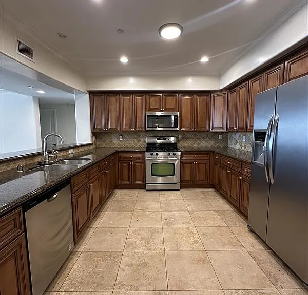 10921 Whipple St #303 — Photo 5