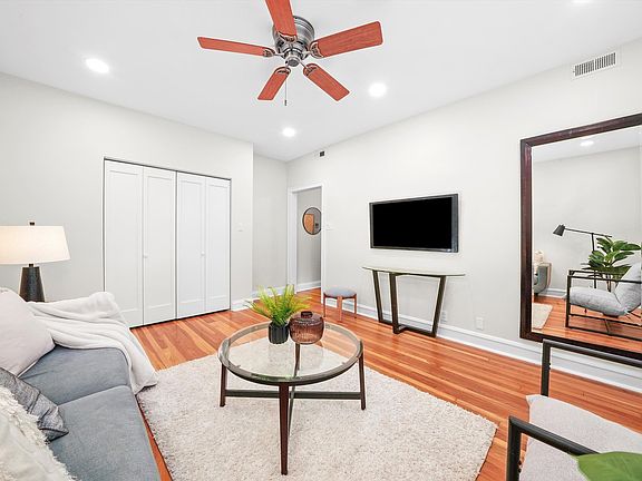 5th image of 535 W Eugenie St #1