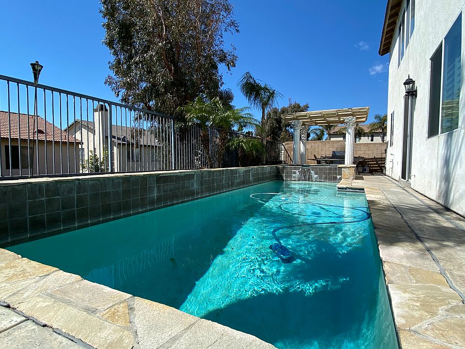 2nd image of 14853 Herschel Ave