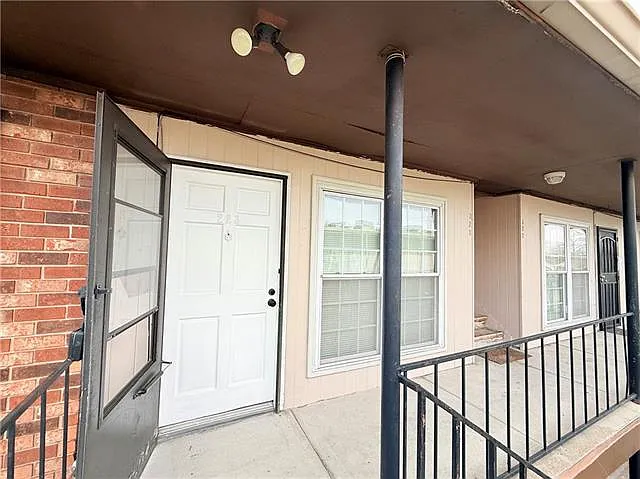 6320 Riverside Dr #233 — Photo 1