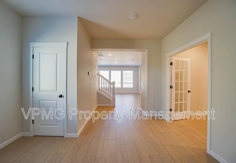 18300 NE 14th St — Photo 4