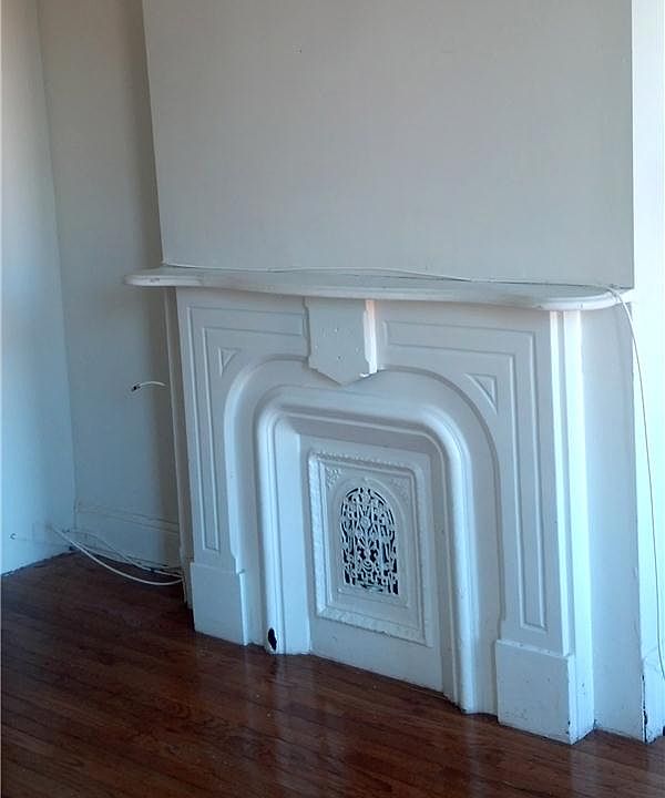 2nd image of 442 Halsey St