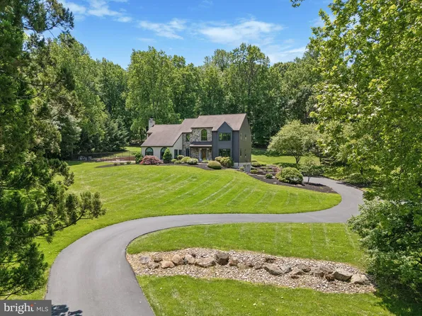 22 Bennetts Ln, Cheyney, PA 19319