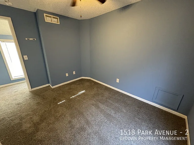 1518 Park Ave #2 — Photo 16