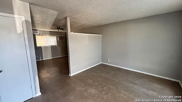 1 bed, 1.0 bath, 723 sqft, $825 — Photo 4