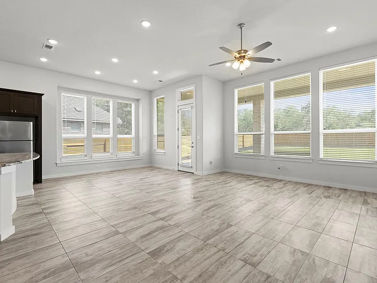 1204 Texas Ash Ln — Photo 10