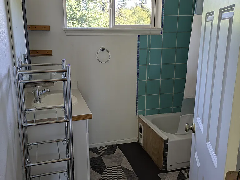 4565 21st Ave SW — Photo 17