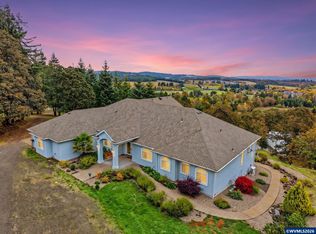 1920 Cochrane Ln, Dallas, OR 97338