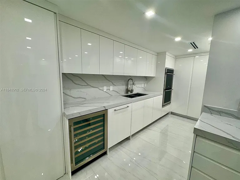 9801 Collins Ave #5U — Photo 7
