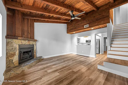 111 Columbia Dr Photo 1