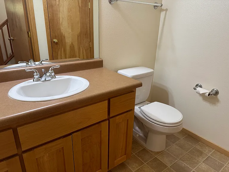38 Logan Way — Photo 5