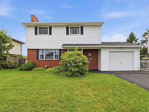 2nd image of 12 Briarlynn Cres