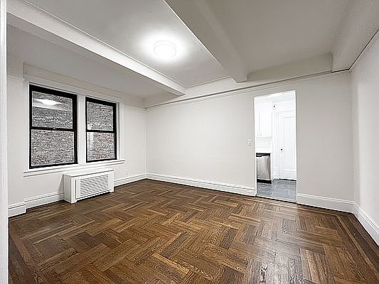 5th image of 25 W 68th St #2