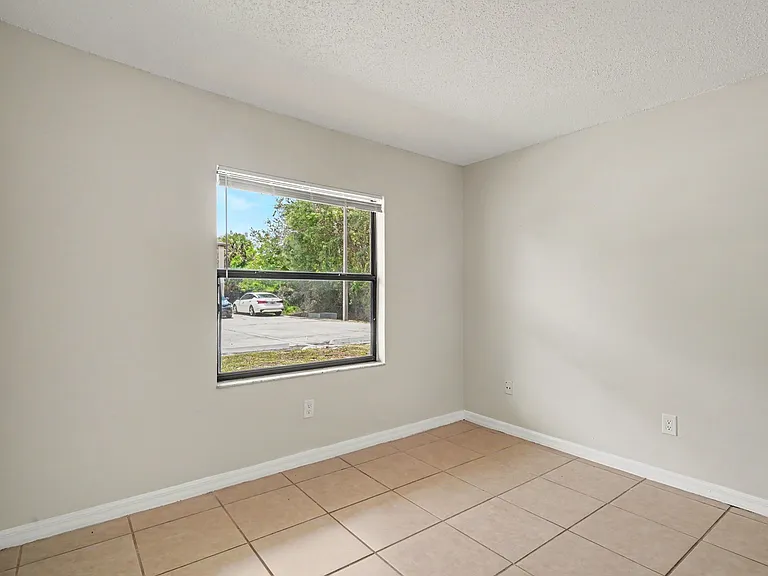4534 Sleepy Oak Ln #4534 — Photo 11