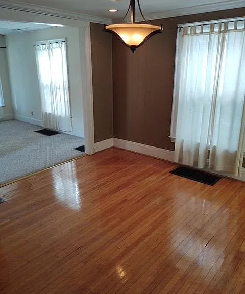245 Whittier Ave — Photo 5