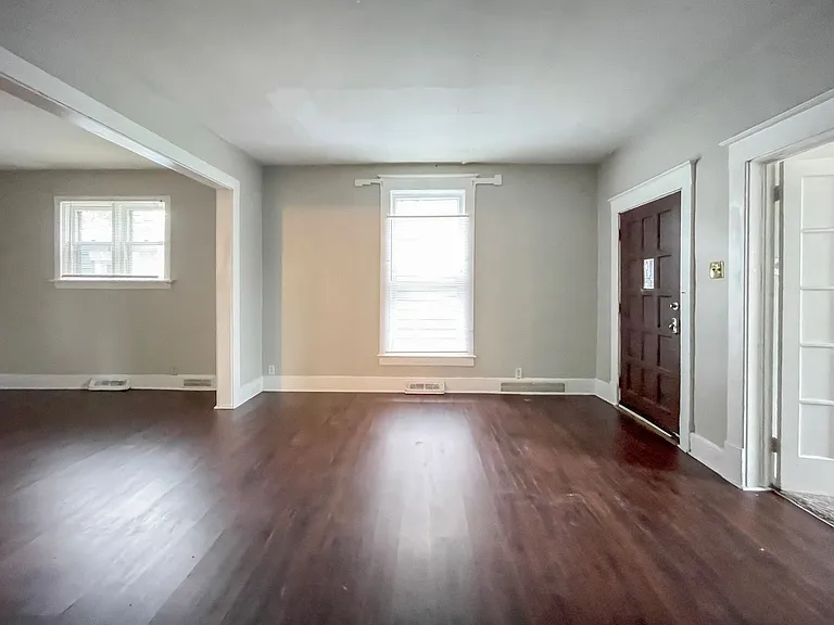 824 W Beechwood Ave — Photo 18