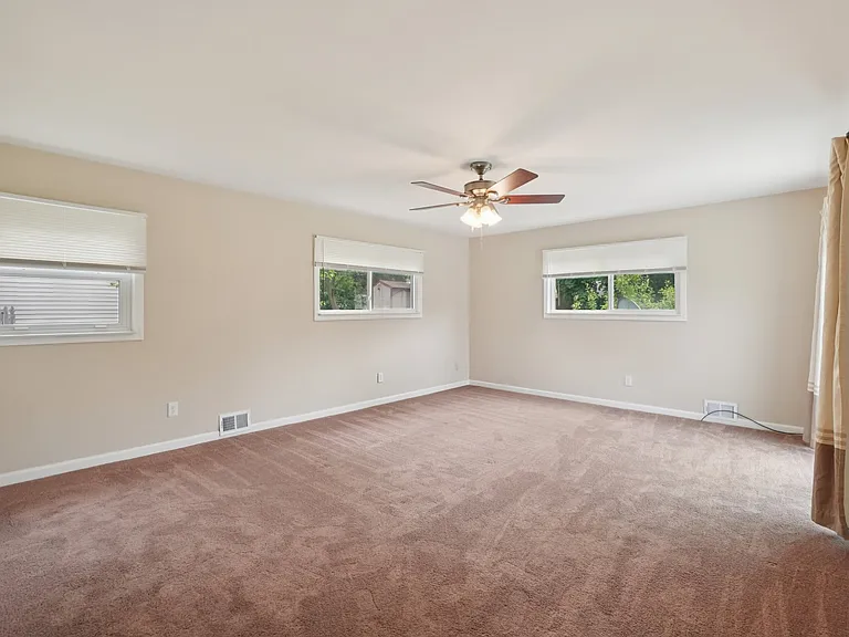1096 Truwood Dr — Photo 26