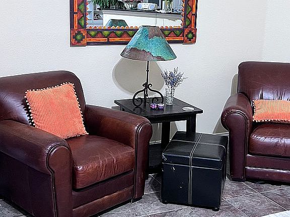 Living area 17 foot ceilings