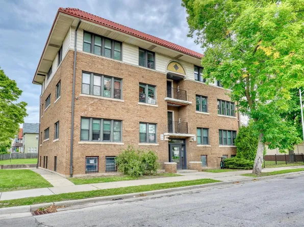 136 West Meinecke AVENUE, Milwaukee, WI 53212