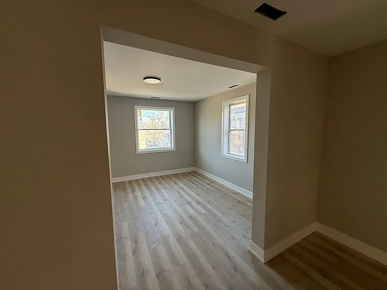 817 Hamilton St — Photo 4