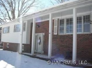 67 Rolling Green Dr, Waynesville, NC 28786