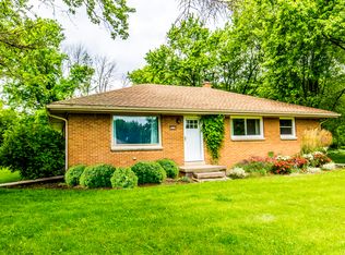 3735 S 159th St, New Berlin, WI 53151