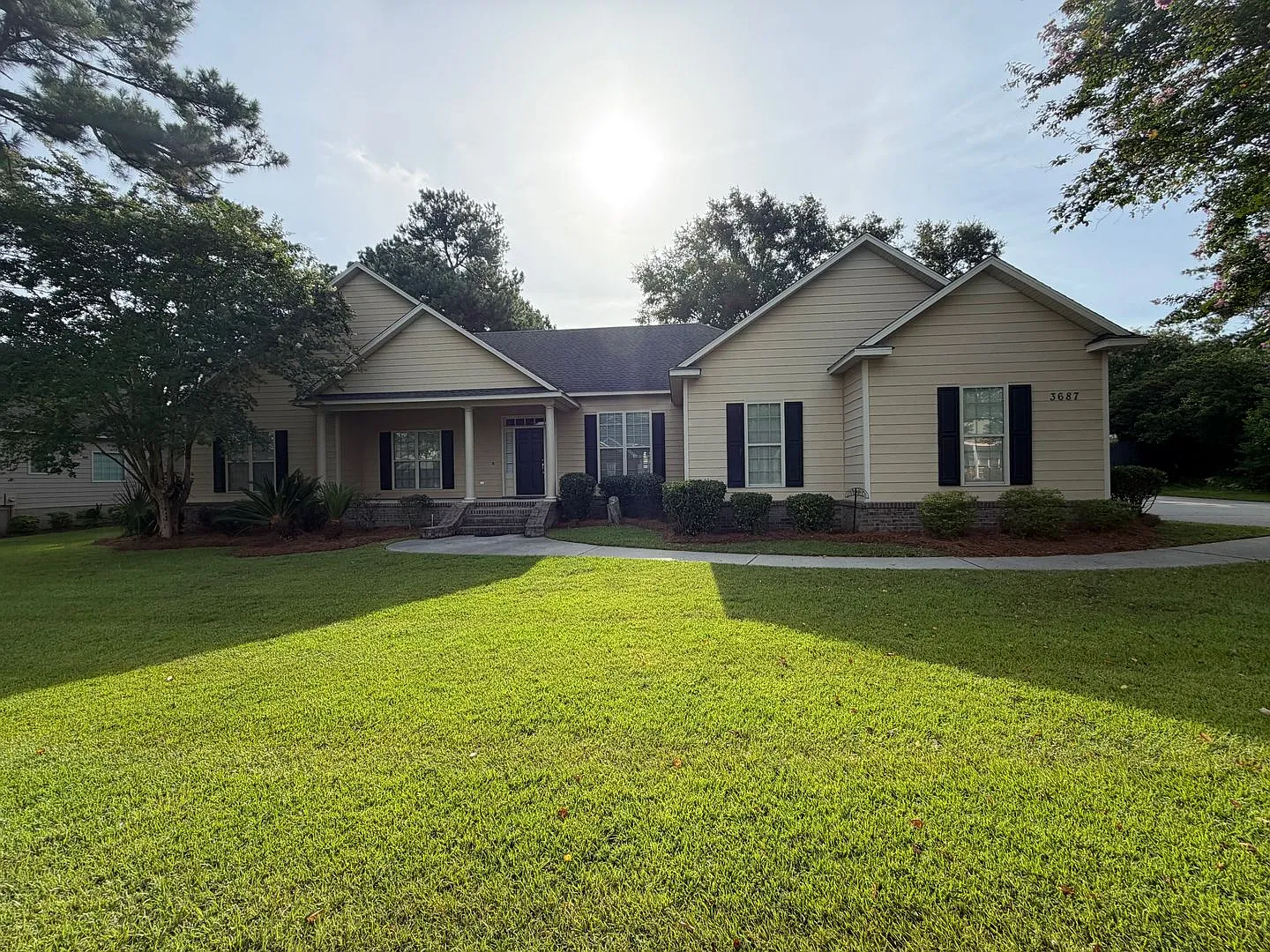 Beautiful home in Arbor Run S/D — Photo 1