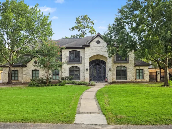 12018 Surrey Ln, Houston, TX 77024