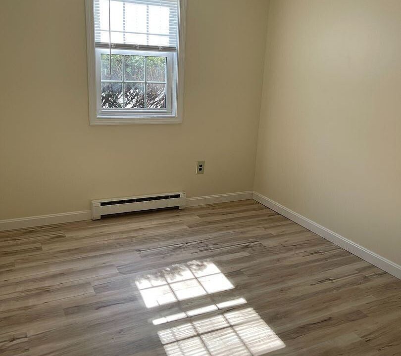 6 Old Colony #4 Arlington Unit Photo 4