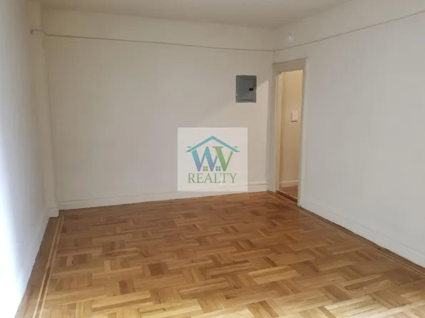 2305 Creston Ave, Bronx, NY 10468