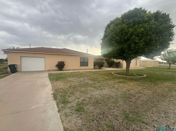 2100 W Lakeview Dr, Hobbs, NM 88240