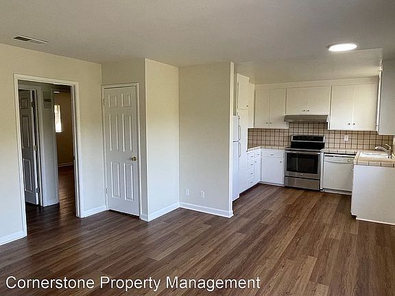 3rd image of 14649 Oak St #2