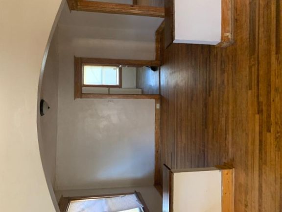 4th image of 6807 Saint Louis Ave