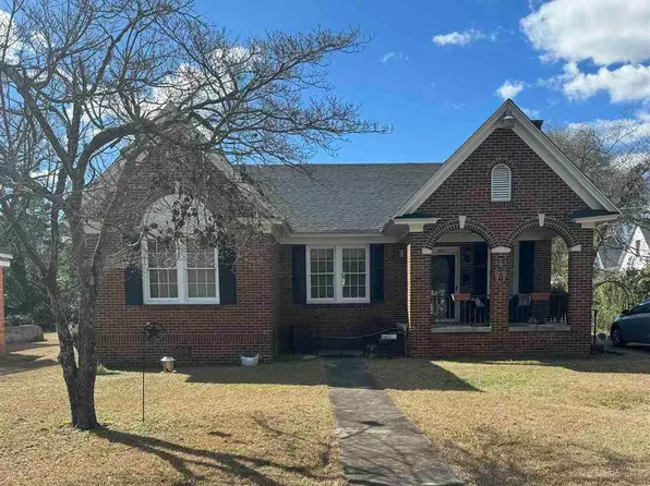 108 Woods St, Darlington, SC 29532