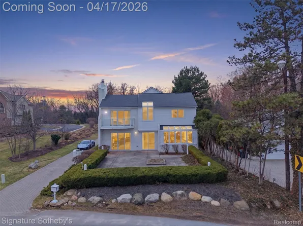 3700 Orchard Lake Rd, West Bloomfield, MI 48324