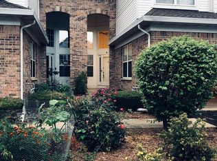 155 Bay Dr, Itasca, IL 60143