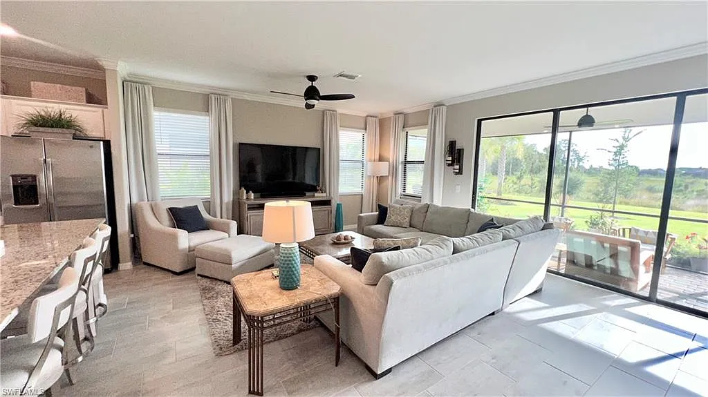 3 bed, 3.0 bath, 2202 sqft, $7,000 — Photo 4