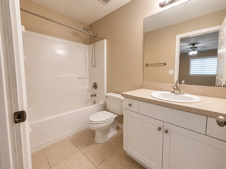 346 Bell Blvd S — Photo 24