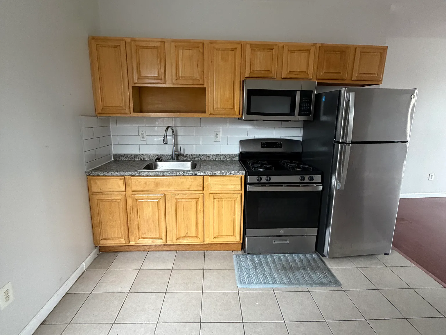 2 bed, 750 sqft, $2,245 — Photo 1
