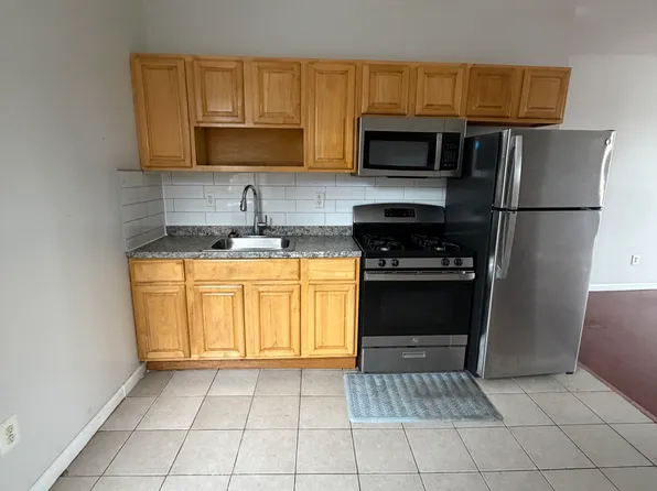 31-33 66th St #5, West New York, NJ 07093