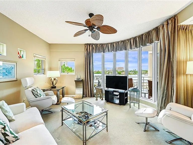 4560 Gulf Shore Blvd N #3-213 — Photo 3