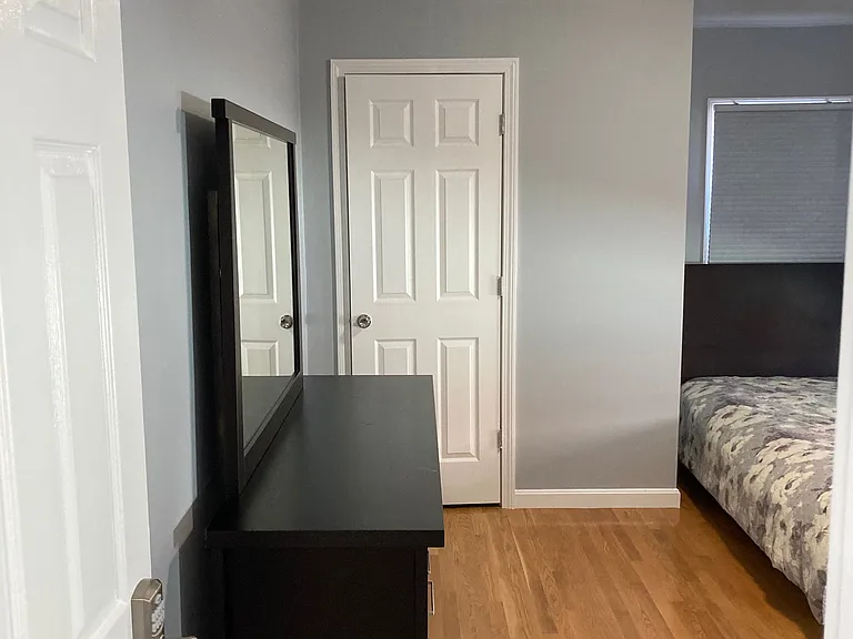 16 Aberdeen Ave #16 — Photo 22